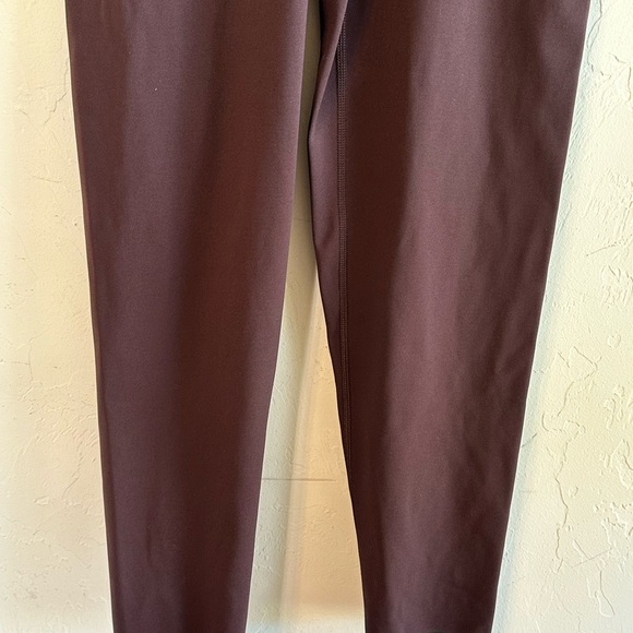Spanx Chocolate Brown High-Waisted Slimming Activewear 3/4 Length Leggings Sz M - Picture 3 of 10